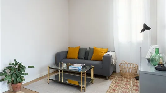 Rooms in Barcelona Ciutat Vella - photo 5