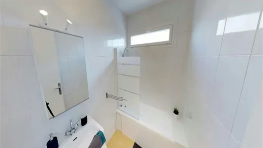 Rooms in Lyon - photo 8