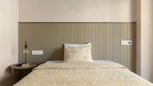 Rooms in Barcelona Eixample - photo 5