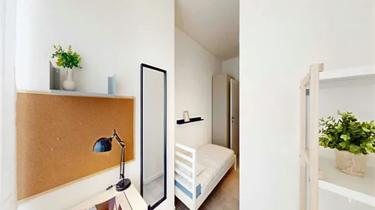 Rooms in Milano Zona 8 - Fiera, Gallaratese, Quarto Oggiaro - photo 1