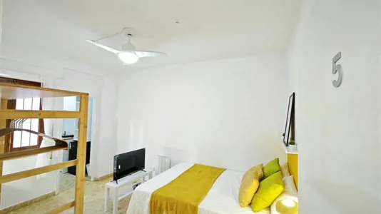 Rooms in Cartagena - photo 1