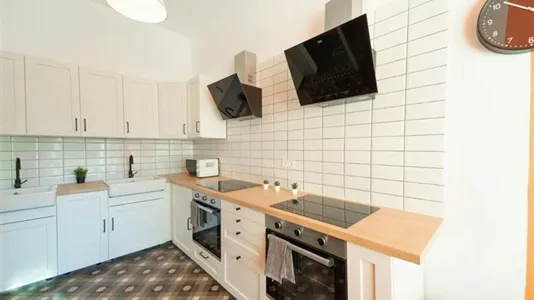 Rooms in Barcelona Eixample - photo 9