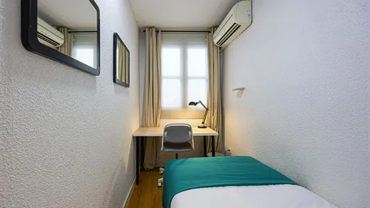 Rooms in Madrid Chamberí - photo 4