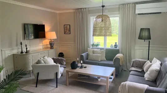 Houses in Östhammar - photo 4