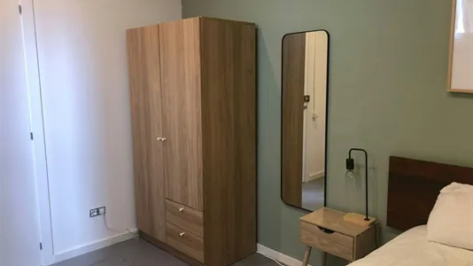 Rooms in Barcelona Eixample - photo 8