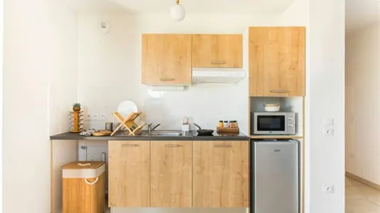 Apartments in Nîmes - photo 4