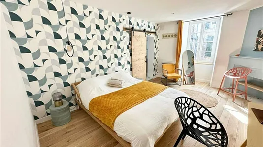 Apartments in Angoulême - photo 1