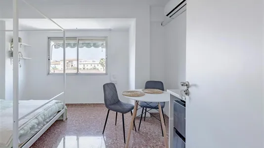 Rooms in Alaquàs - photo 3