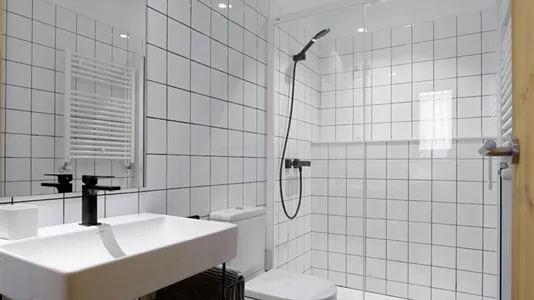 Rooms in Barcelona Eixample - photo 4