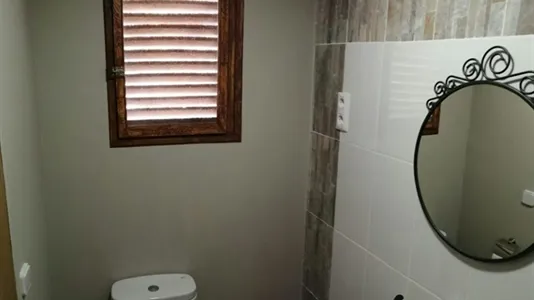 Rooms in Barcelona Ciutat Vella - photo 5
