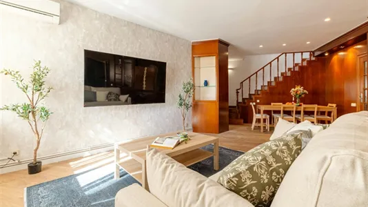 Rooms in Barcelona Eixample - photo 10