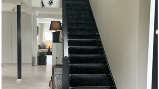 Houses in Upplands Väsby - photo 4