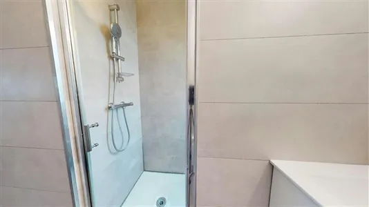 Rooms in Lyon - photo 10