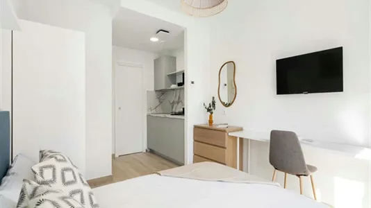 Rooms in Madrid Fuencarral-El Pardo - photo 4