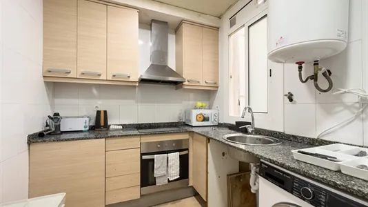 Rooms in Barcelona Ciutat Vella - photo 7