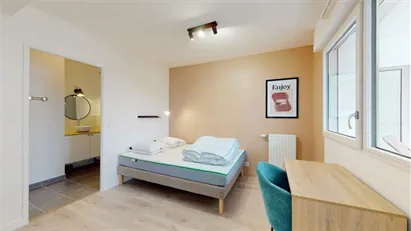 Room for rent in Nanterre, Île-de-France