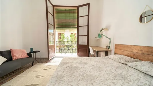 Rooms in Barcelona Ciutat Vella - photo 5