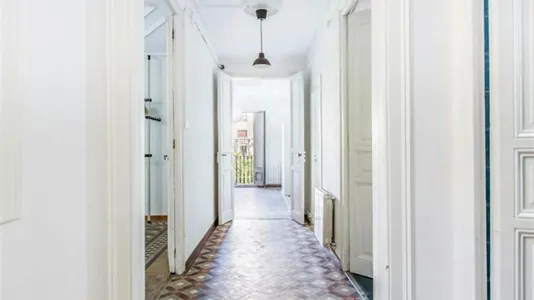 Rooms in Barcelona Eixample - photo 5
