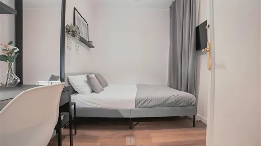 Rooms in Barcelona Les Corts - photo 2