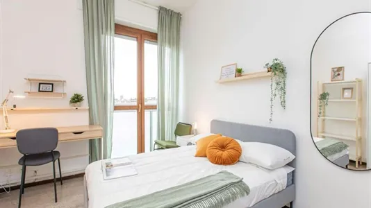 Rooms in Milano Zona 2 - Stazione Centrale, Gorla, Turro, Greco, Crescenzago - photo 3