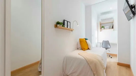 Rooms in Madrid Centro - photo 10