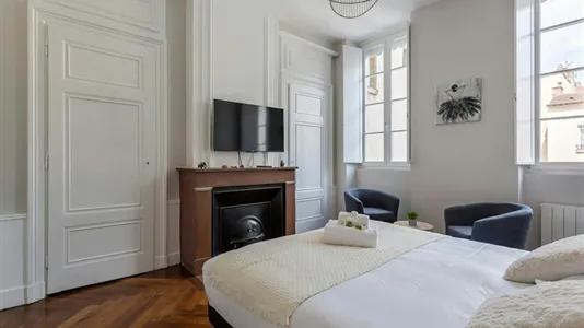 Apartments in Lyon - photo 10