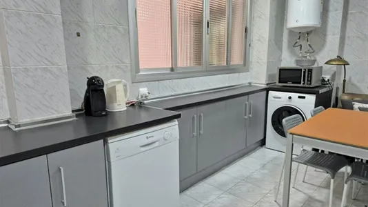 Rooms in Valencia Ciutat Vella - photo 4