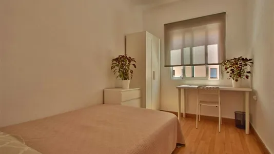 Rooms in Valencia Algirós - photo 9