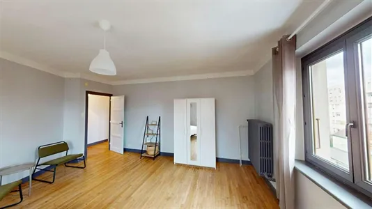 Rooms in Saint-Julien-en-Genevois - photo 2