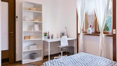 Room for rent in Milano Zona 7 - Baggio, De Angeli, San Siro, Milan