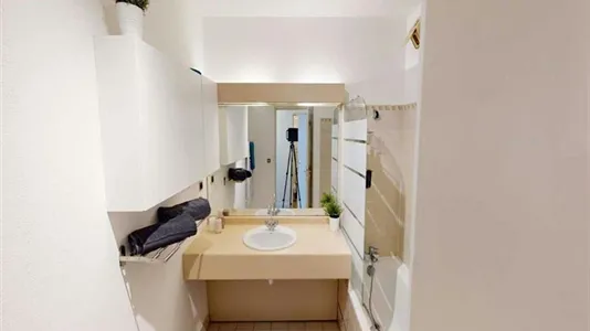 Rooms in Lyon - photo 10
