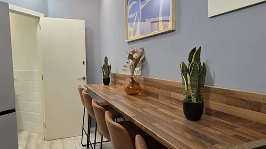 Rooms in Barcelona Eixample - photo 8