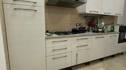 Rooms in Napoli Municipalità 4 - photo 8