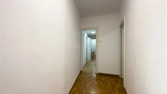 Rooms in Barcelona Eixample - photo 4