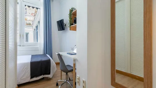 Rooms in Madrid Centro - photo 4