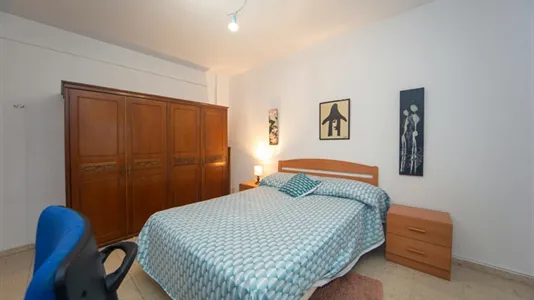 Rooms in Granada - photo 4