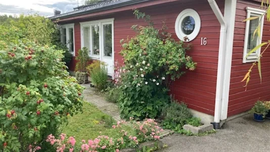 Houses in Österåker - photo 2
