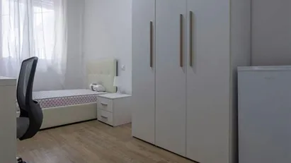 Room for rent in Milano Zona 3 - Porta Venezia, Città Studi, Lambrate, Milan