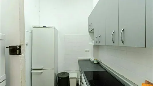 Rooms in Barcelona Eixample - photo 9