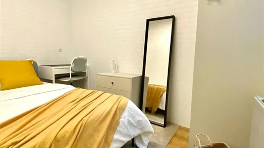 Rooms in Madrid Salamanca - photo 6