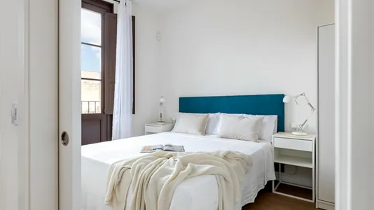 Apartments in Barcelona Ciutat Vella - photo 9