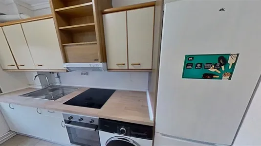 Rooms in Zaragoza - photo 9