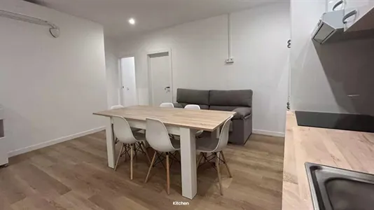 Rooms in Barcelona Eixample - photo 9