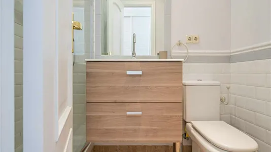 Rooms in Madrid Centro - photo 10