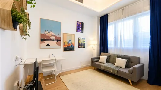 Apartments in Madrid Ciudad Lineal - photo 2