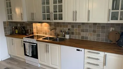 Västerås - 2rok - 8mån - 9.800kr/mån