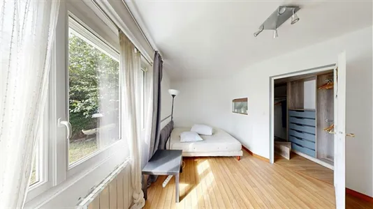 Houses in Nantes - photo 8