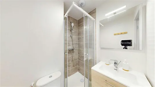Rooms in Lyon - photo 5