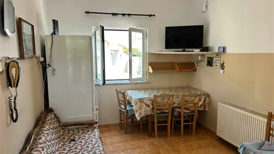 Houses in Heraklion - photo 3