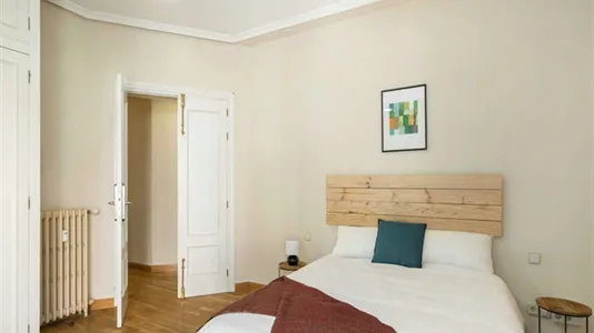 Rooms in Madrid Salamanca - photo 10